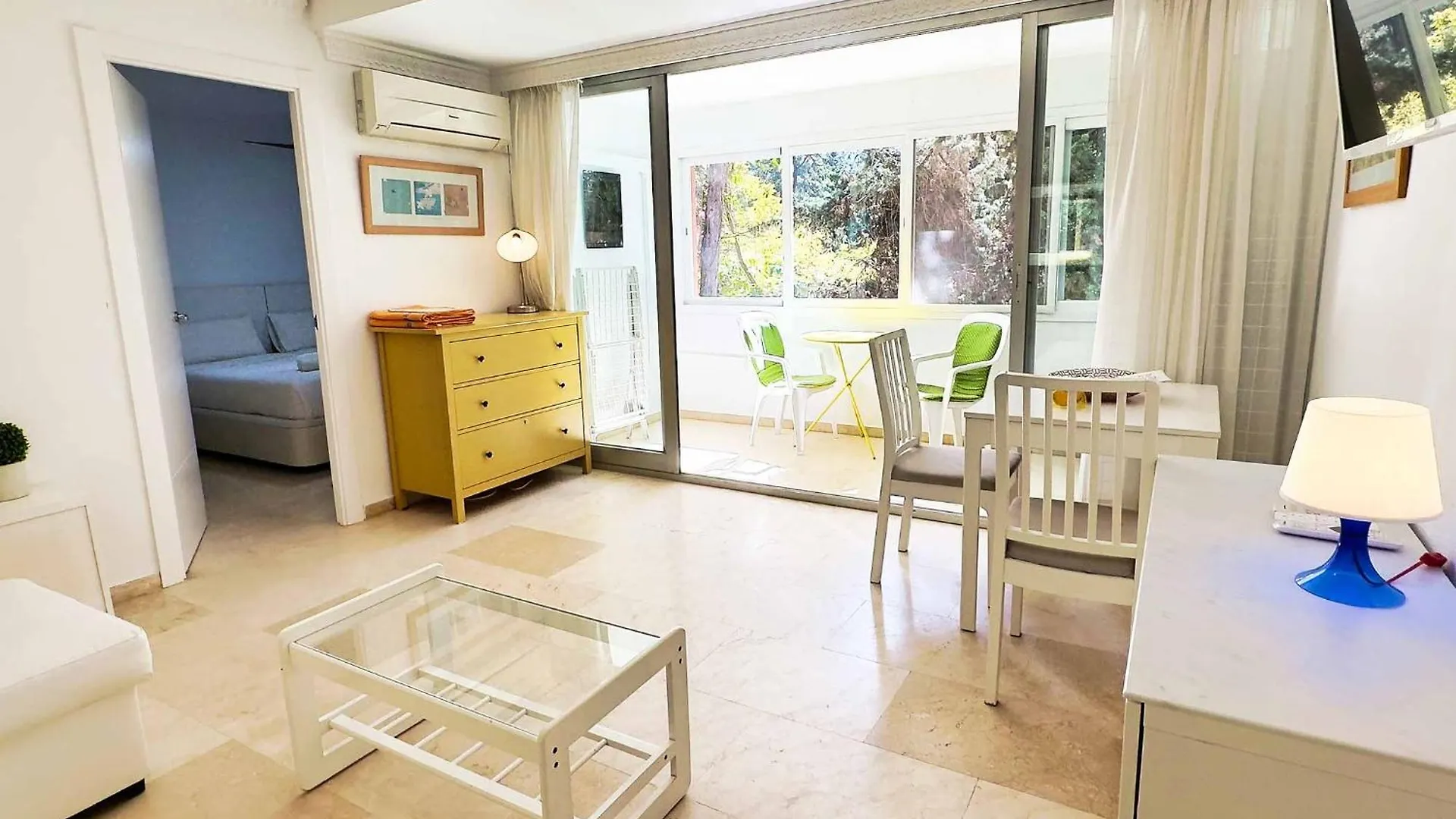1 Bedroom Apartment Second Line Beach- Parque Marbella Building