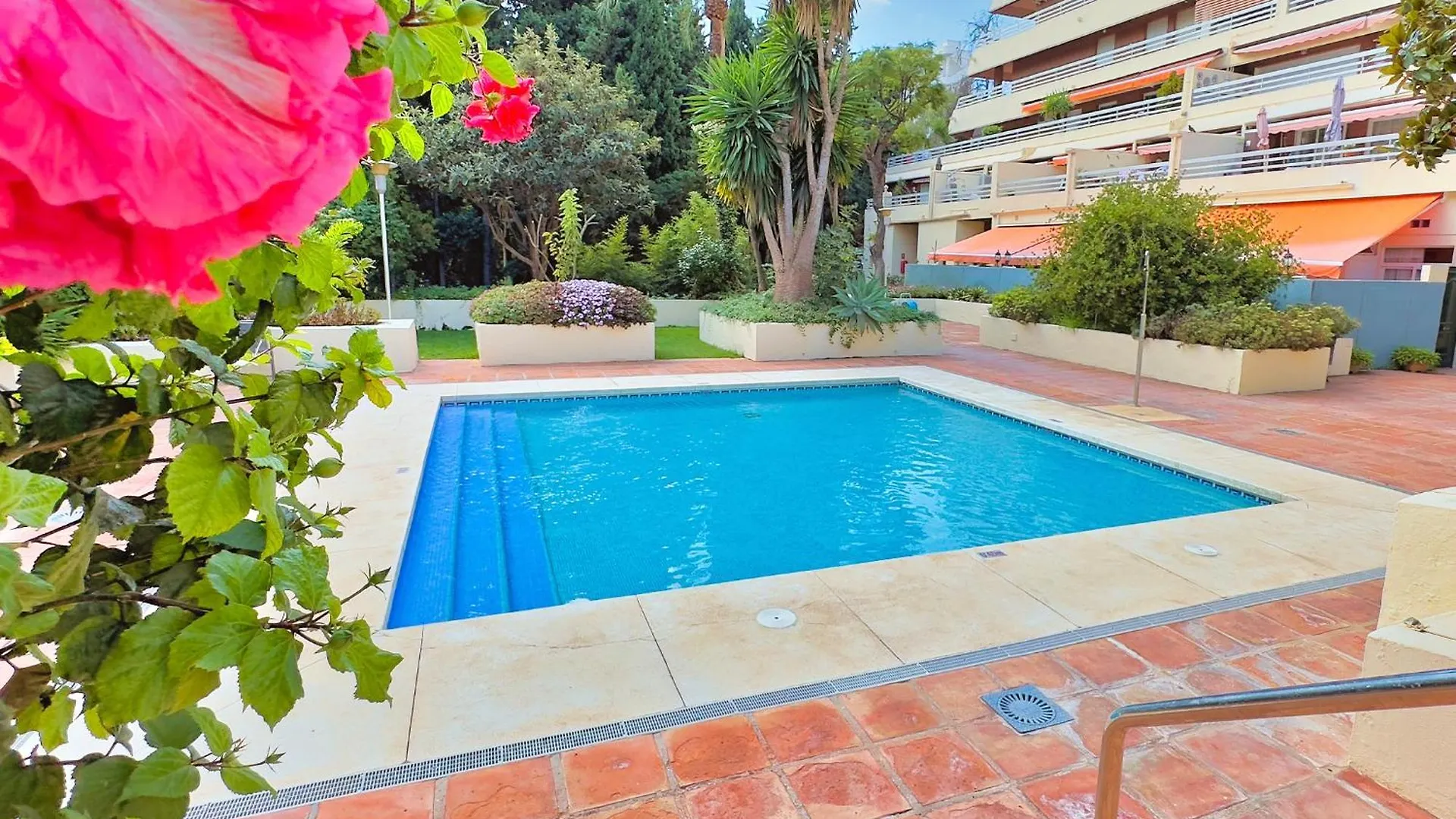 1 Bedroom Apartment Second Line Beach- Parque Marbella Building